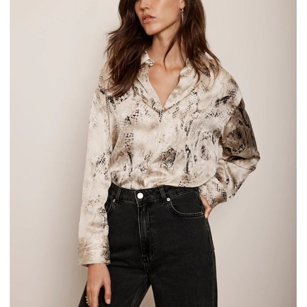 NWOT Classiques Entier 100% Silk Snake Print‎ Button Down Shirt Size L